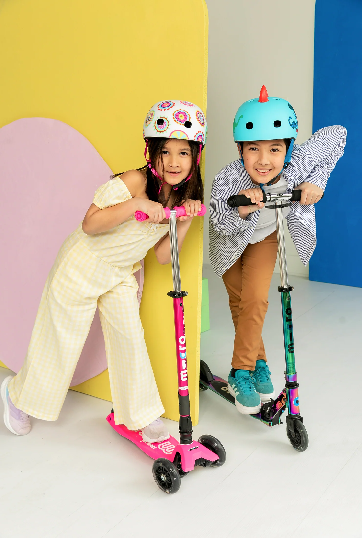Micro Maxi Foldable LED Scooter - Image 12