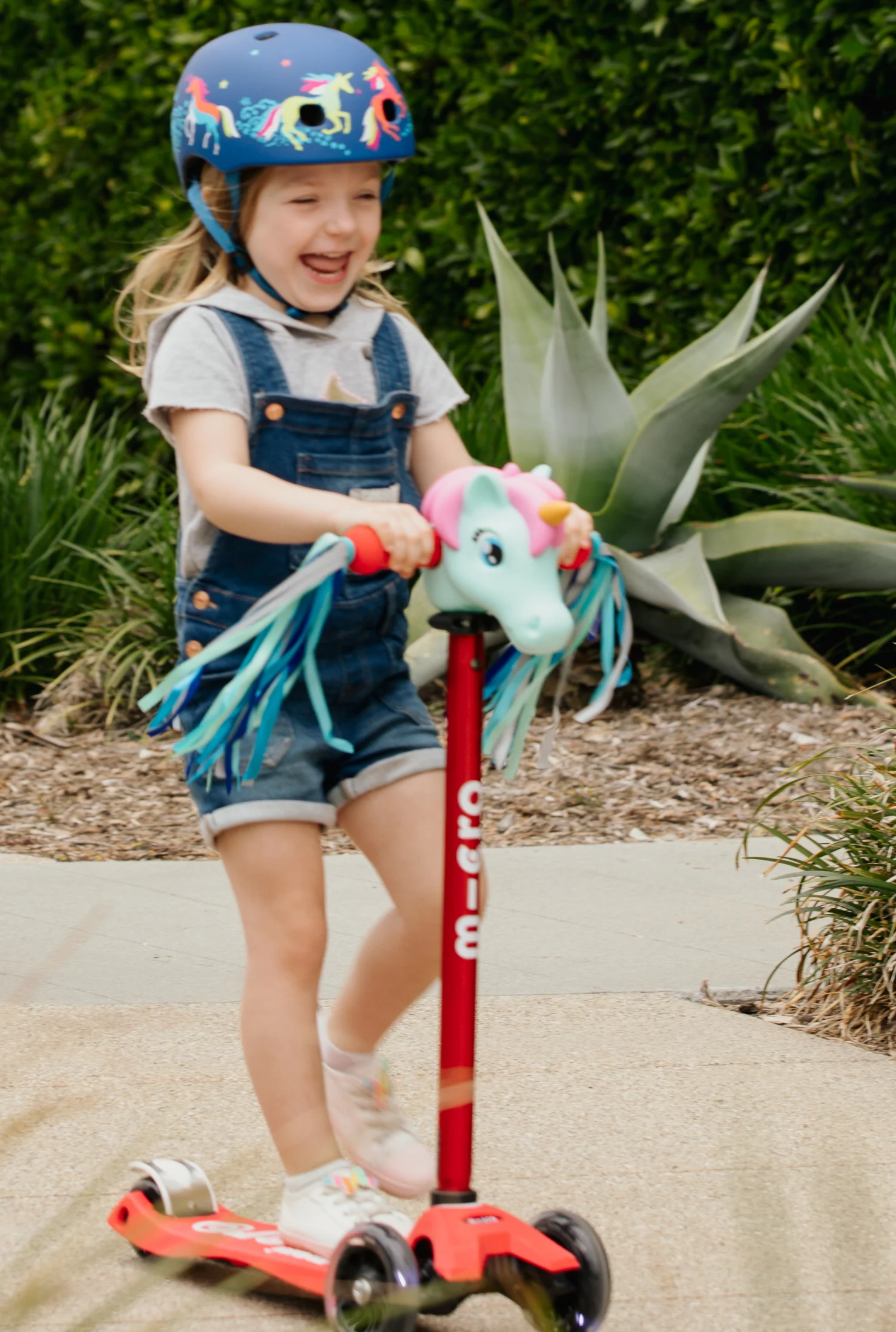 Micro Scooter Streamers - Image 4